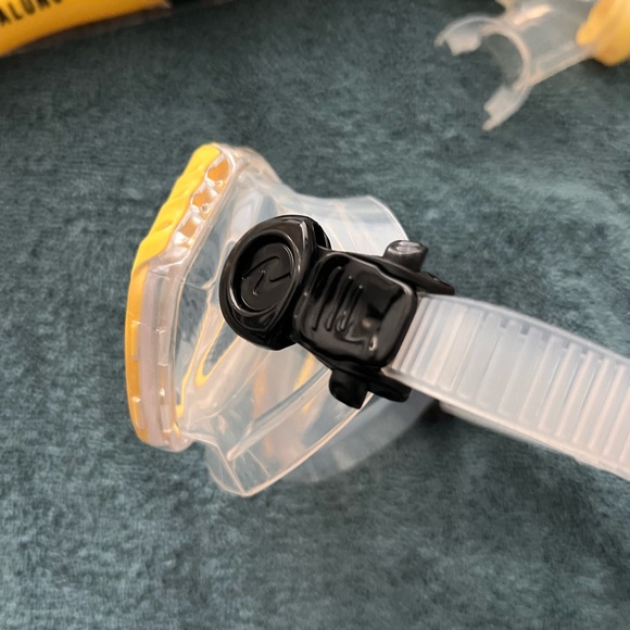 AQUA LUNG SWIM MASK AND SNORKEL- NWT YELLOW/ CLEAR/ BLACK-CHILD- CUB COMBO - Picture 8 of 14